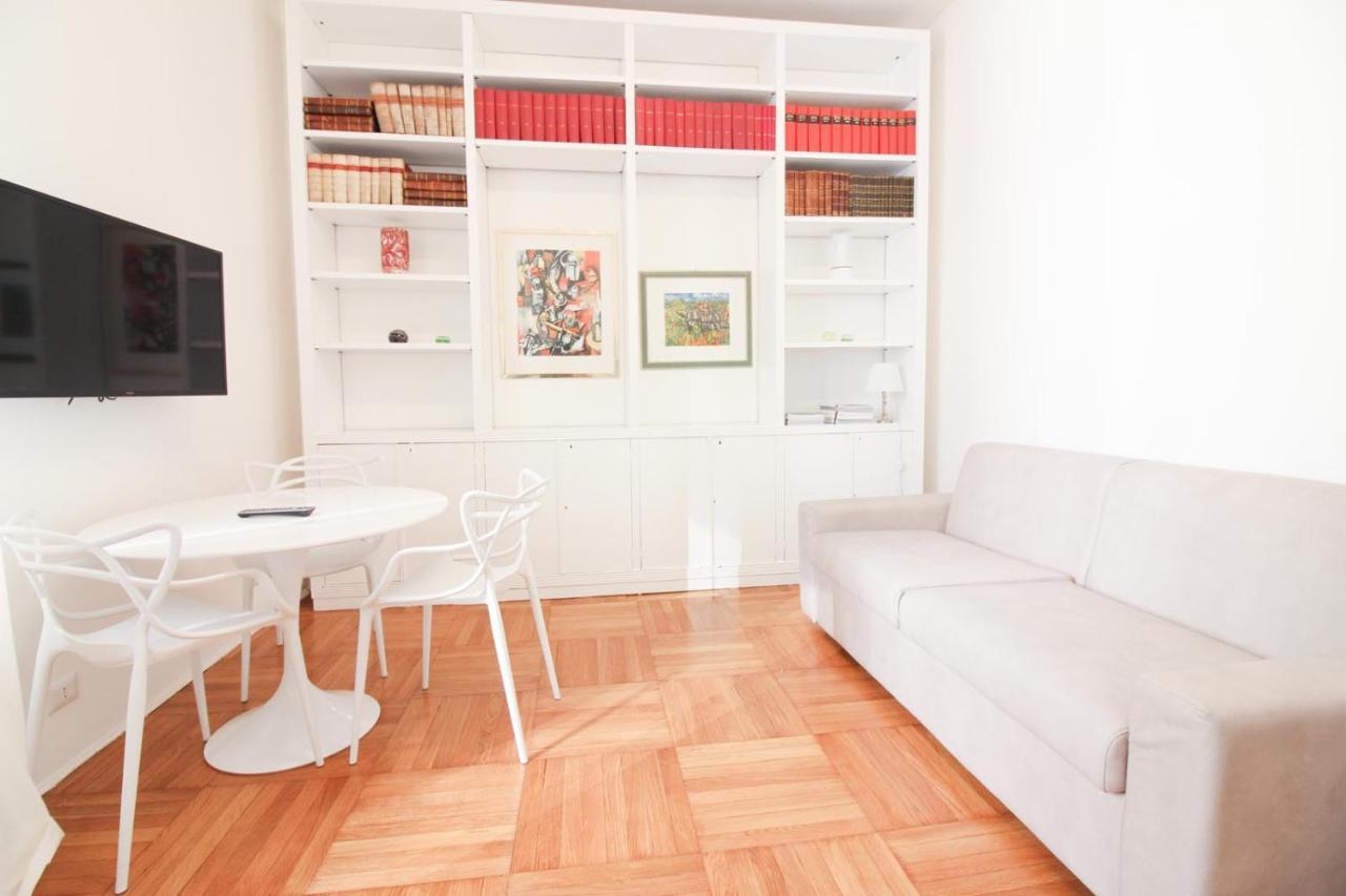 Duomo Charme Apartment ميلان المظهر الخارجي الصورة